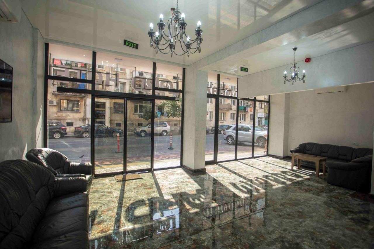 Hotel Lord Batoumi Extérieur photo