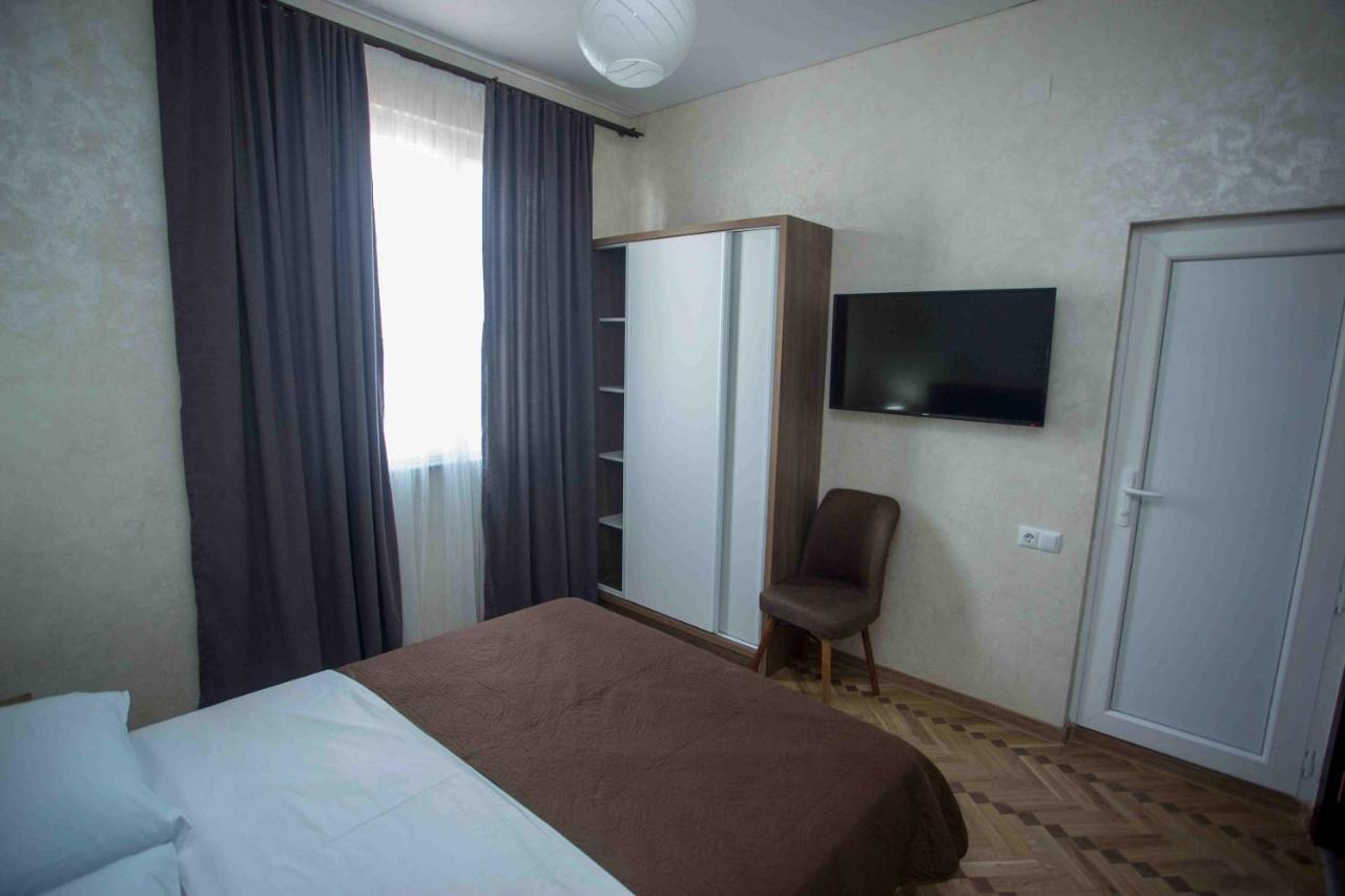 Hotel Lord Batoumi Extérieur photo