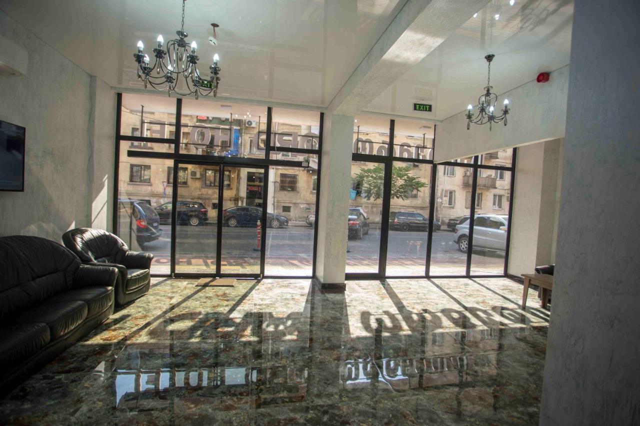 Hotel Lord Batoumi Extérieur photo