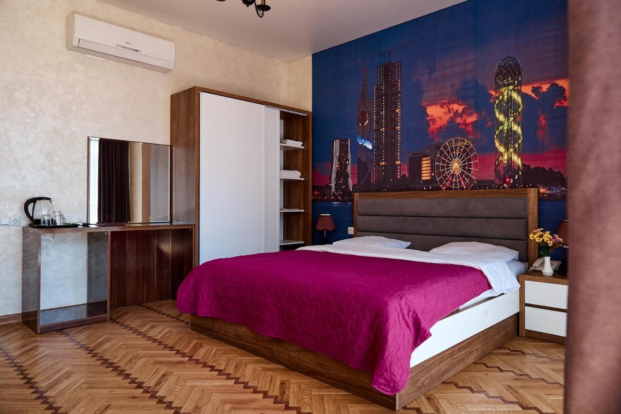 Hotel Lord Batoumi Extérieur photo