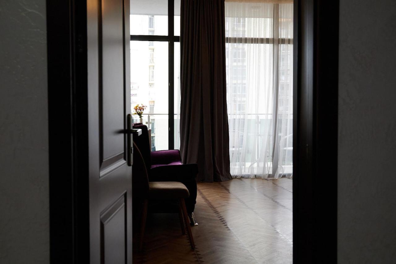 Hotel Lord Batoumi Extérieur photo