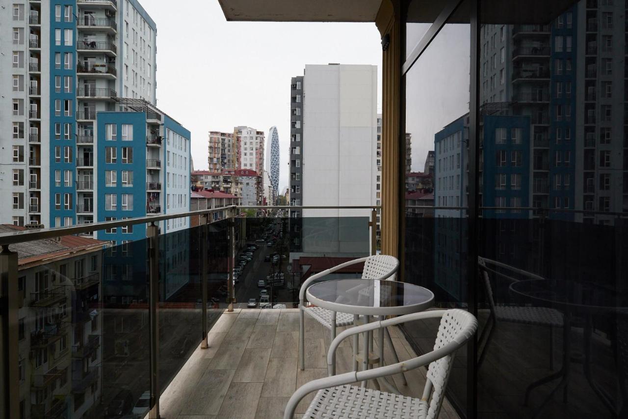 Hotel Lord Batoumi Extérieur photo